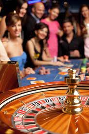 Live dealer studio at bintang11 slot with HD cameras and multilingual dealer presenting Indonesia Lottery draw